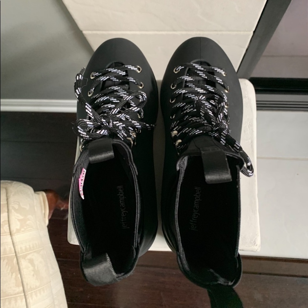 Like New!Jeffrey Campbell combat boots. Sz.9 - Picture 3 of 8